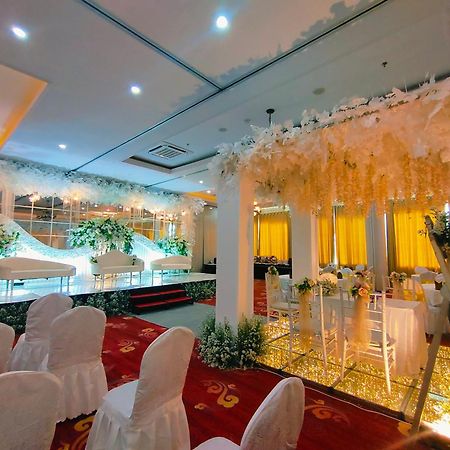 Sindoro Hotel Cilacap By Conary Buitenkant foto