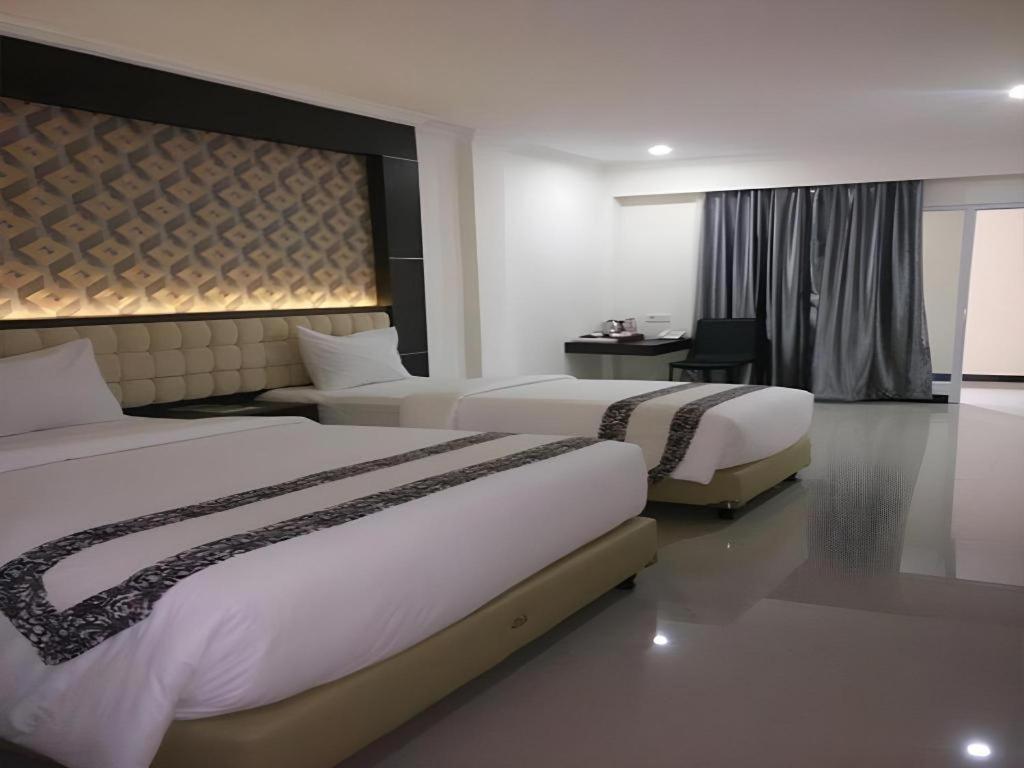 Sindoro Hotel Cilacap By Conary Buitenkant foto